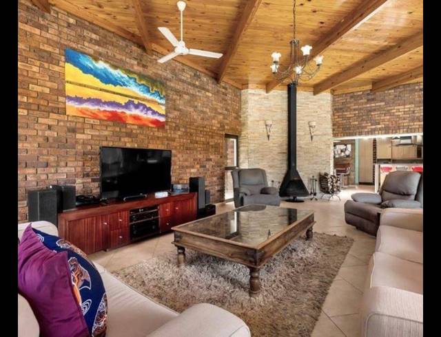 FARM FOR SALE IN CHARTWELL A.H.